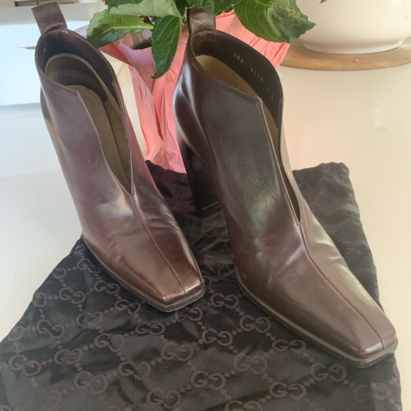 Gucci shoes/ankle boots. - Picture 2 of 8